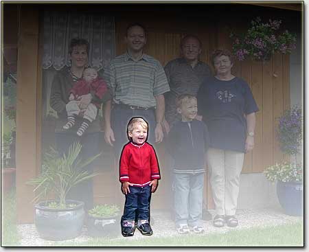 Familie Emmenegger Gruppenbild mit akt. Person hell